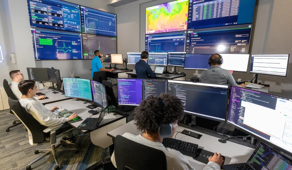 FlexGen’s state-of-the-art Remote Operating Center in Durham, NC monitors battery storage sites 24/7 to ensure operational reliability.